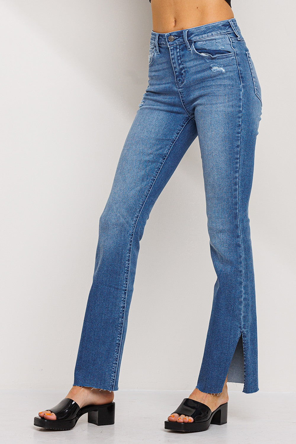 Mid rise flare with side slits
