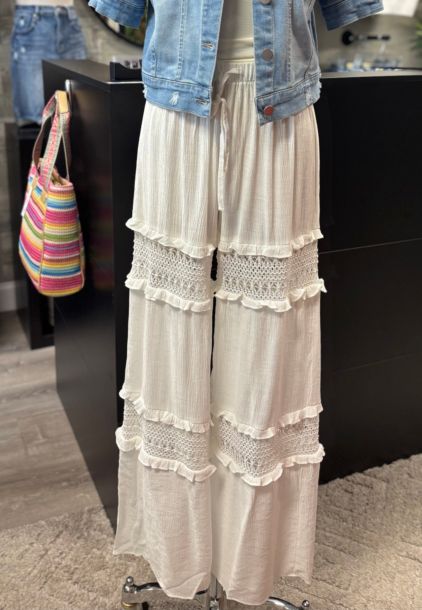 Open lace detail pull on pants (2 colors)