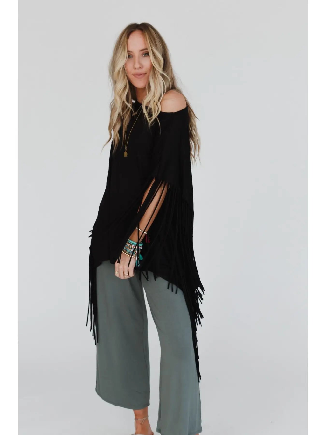 Showstopper fringe top (3 colors)