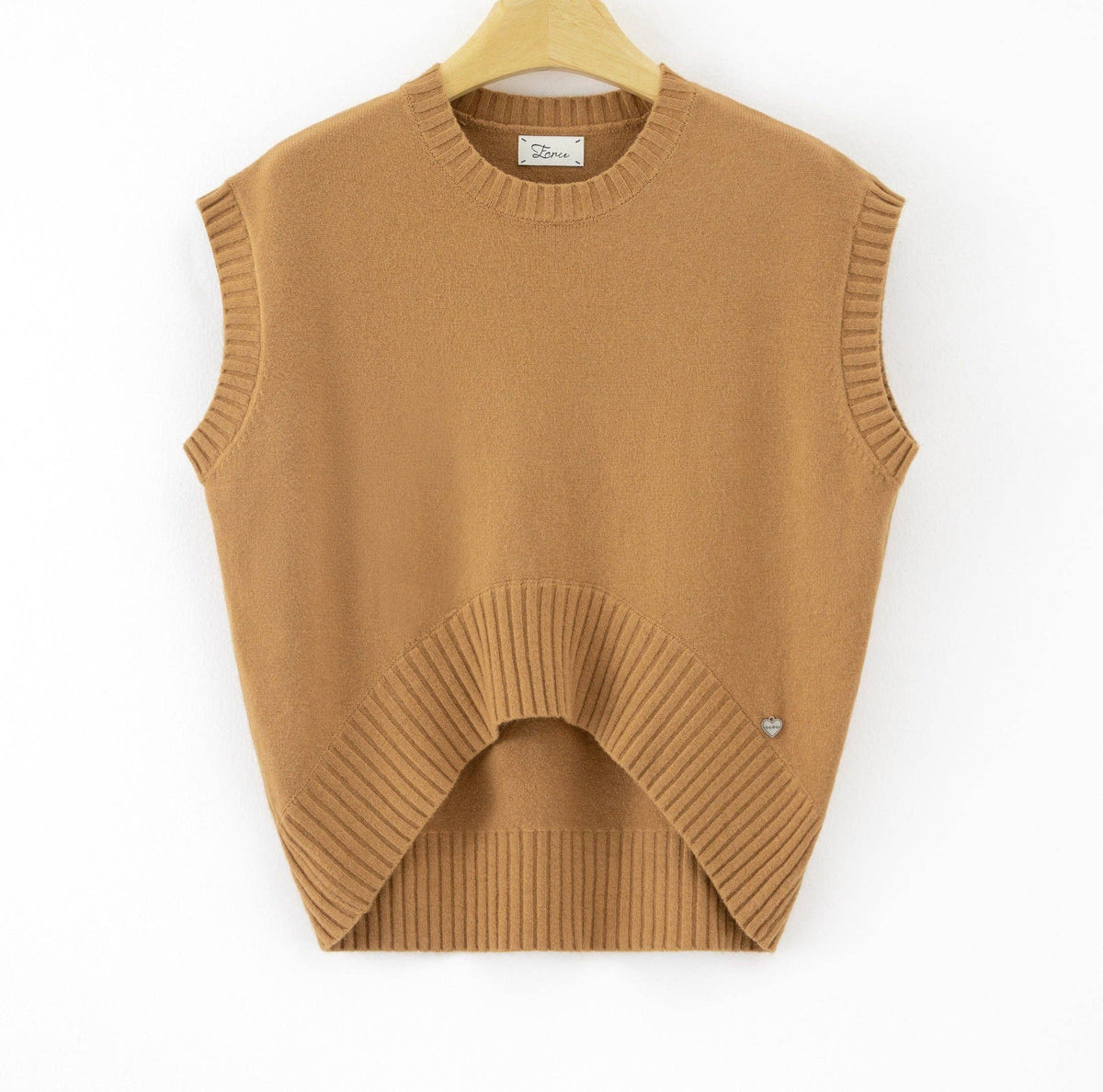LUBXC7 Caramel Boxy Knit Vest