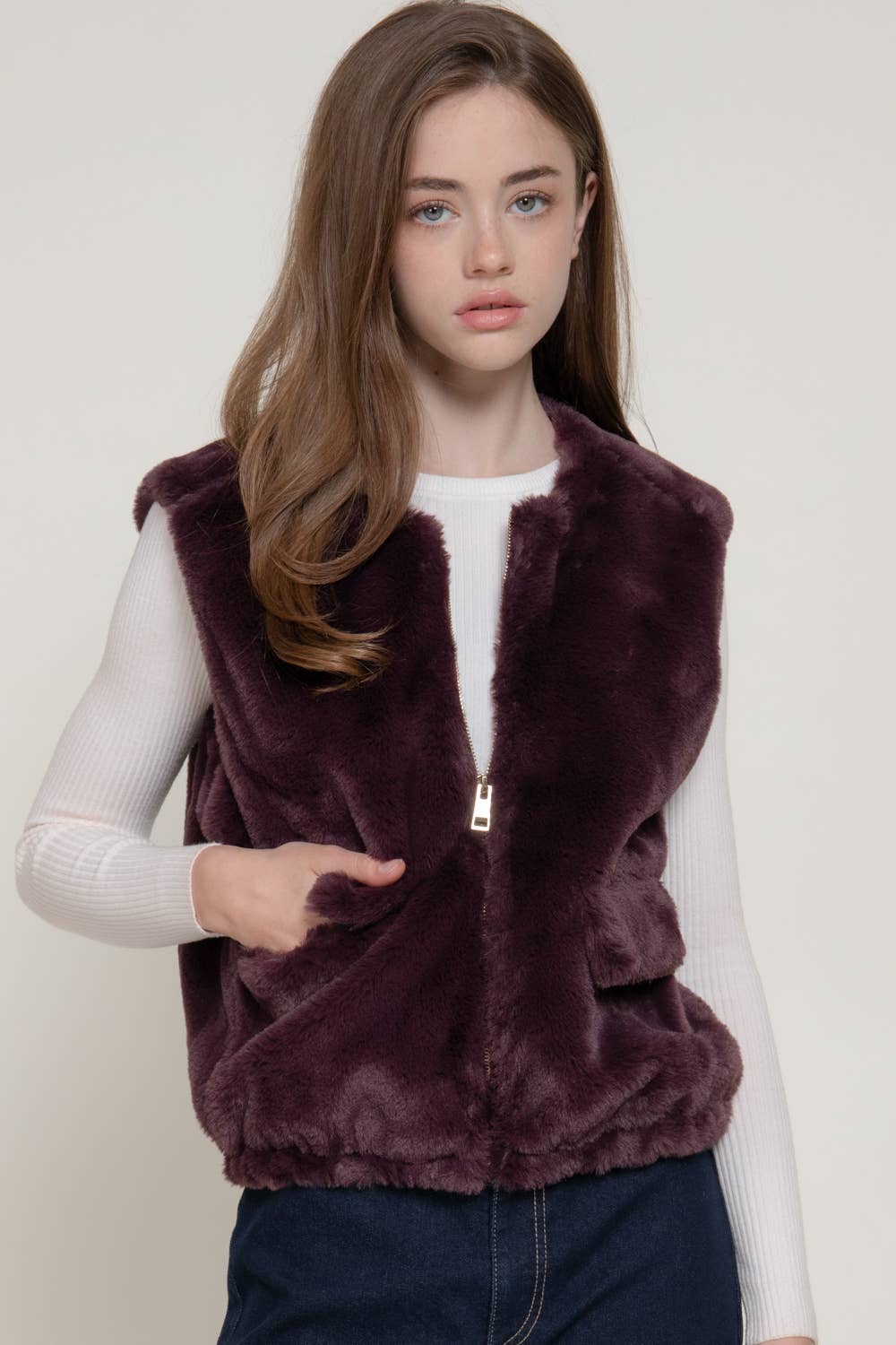 Round Neck Front Zipper with Flap Pocket Faux Fur Vest