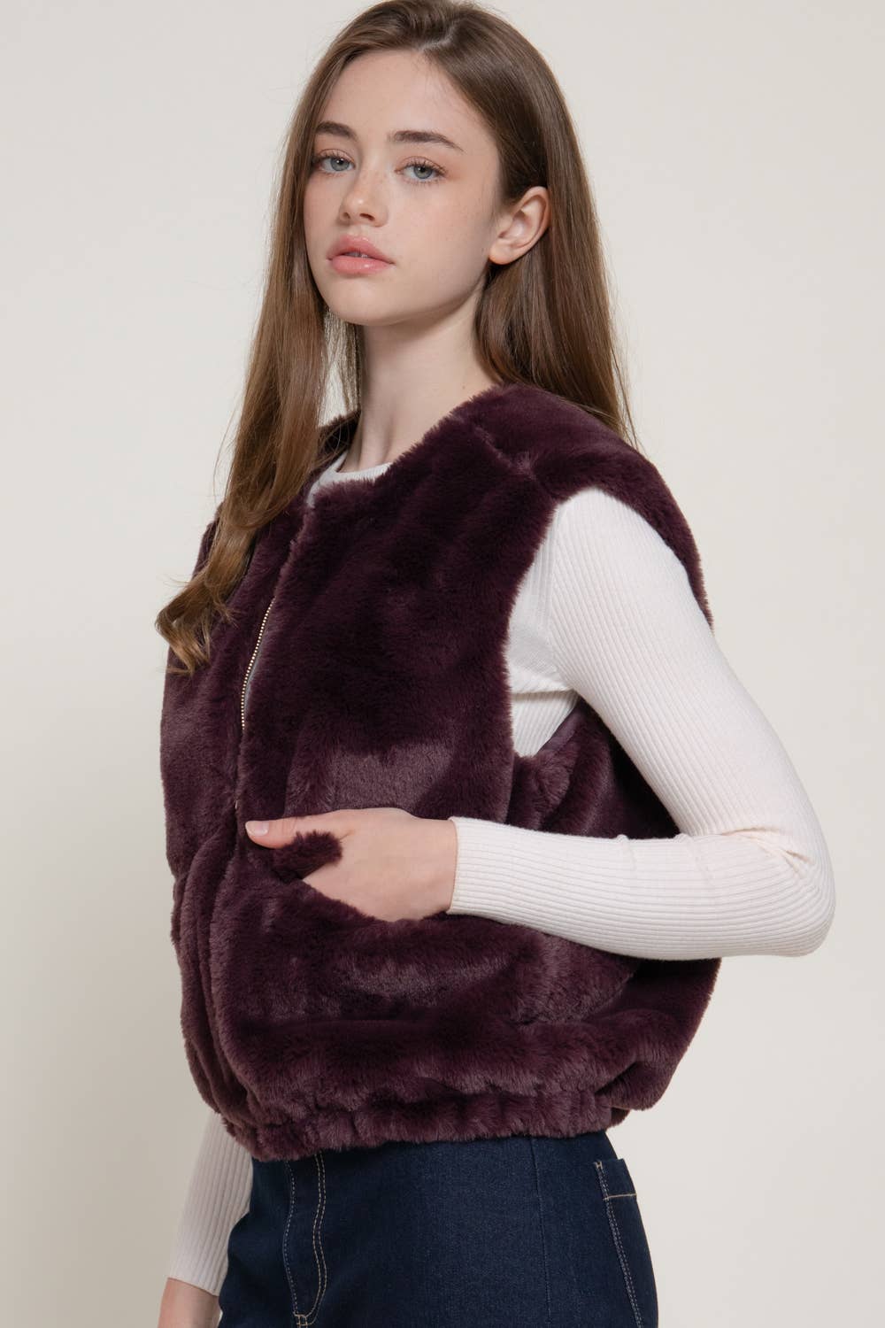 Round Neck Front Zipper with Flap Pocket Faux Fur Vest