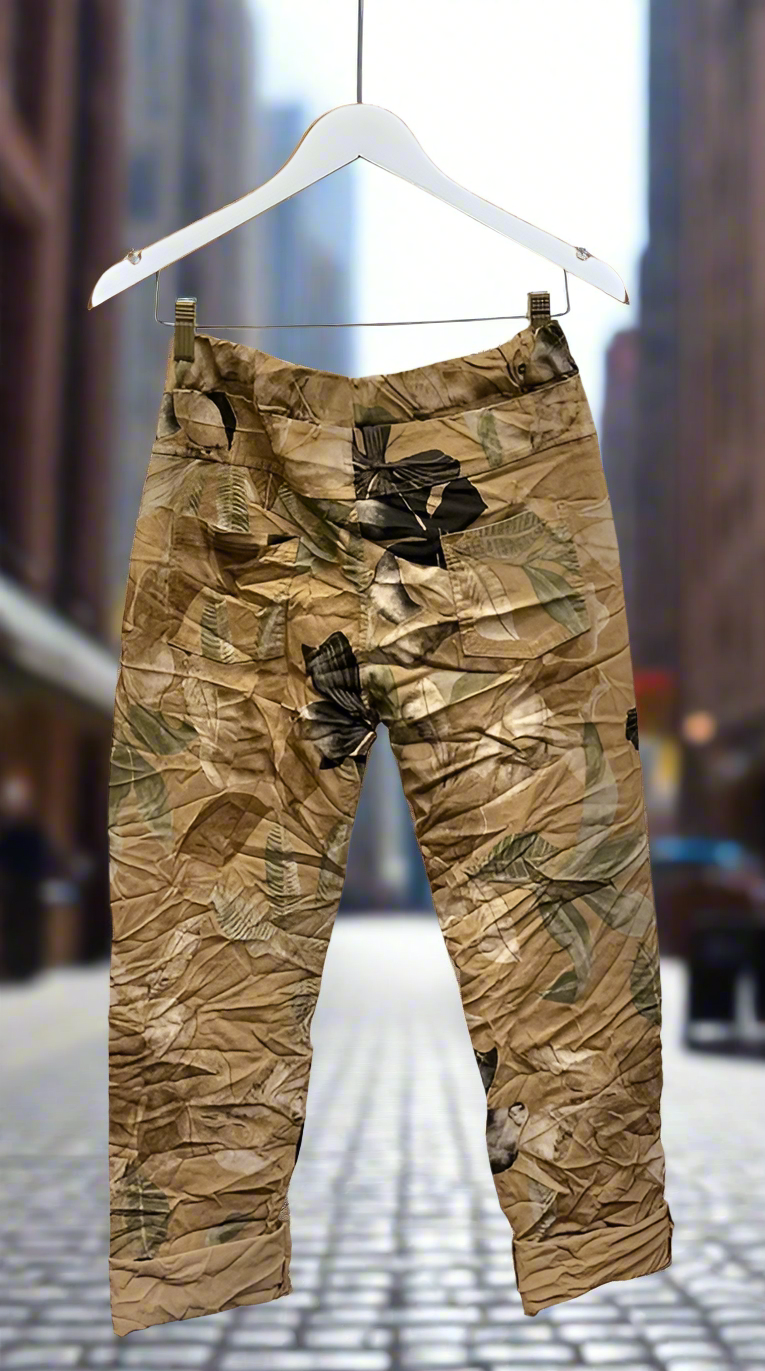 Garden leaves crinkle jogger in camel