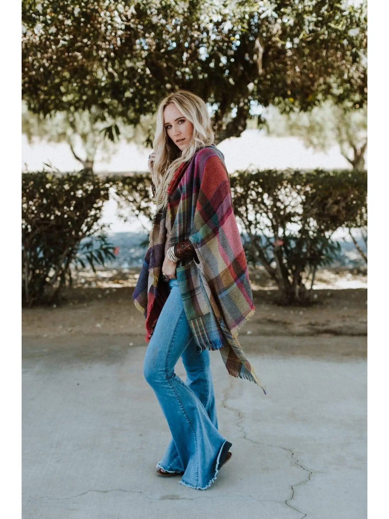 Cozy plaid wrap (one size)