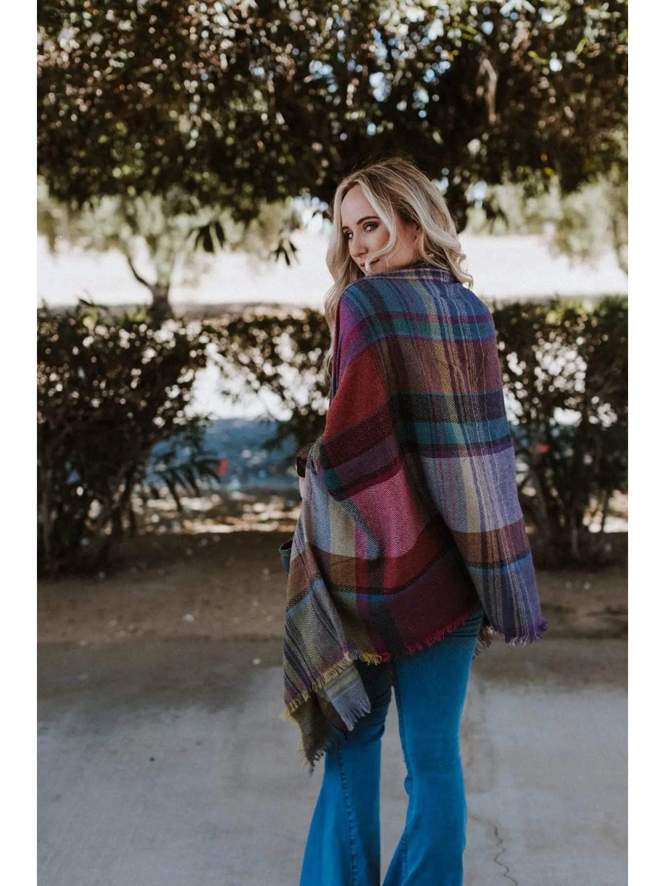 Cozy plaid wrap (one size)