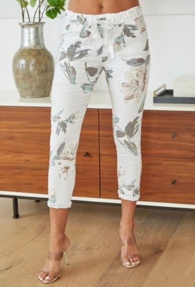 Floral pattern crinkle jogger