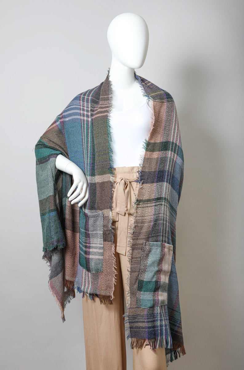 Cozy plaid wrap (one size)