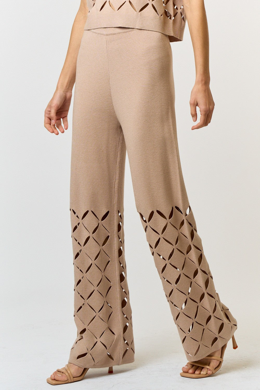 Cut out leg sweater pant