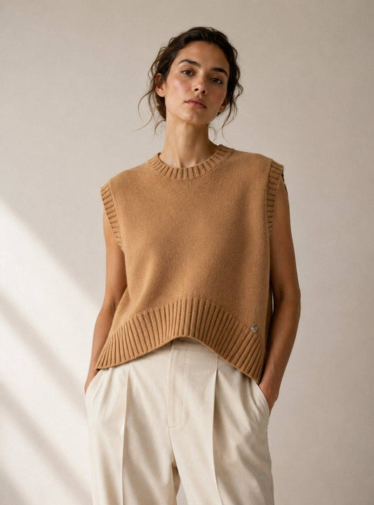 LUBXC7 Caramel Boxy Knit Vest