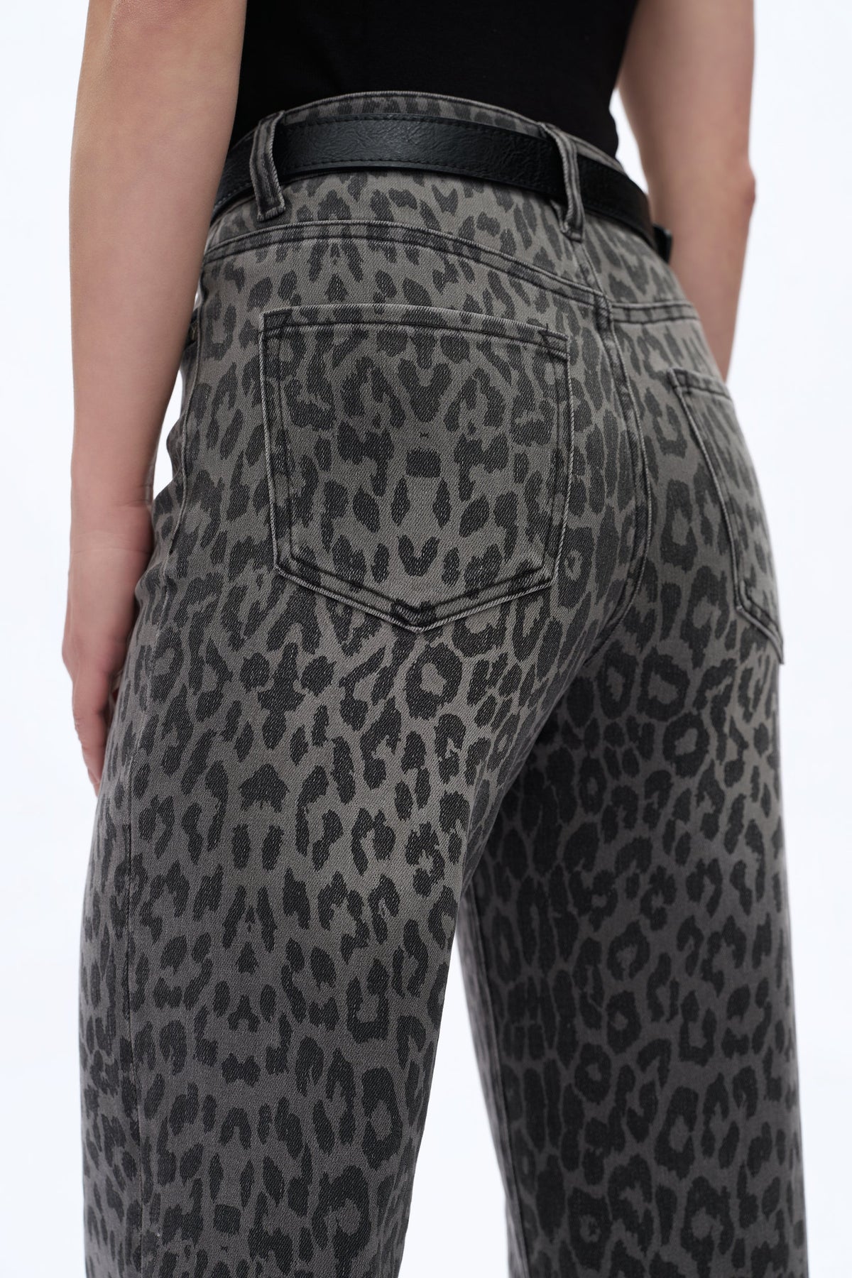 High rise leopard print wide leg jean