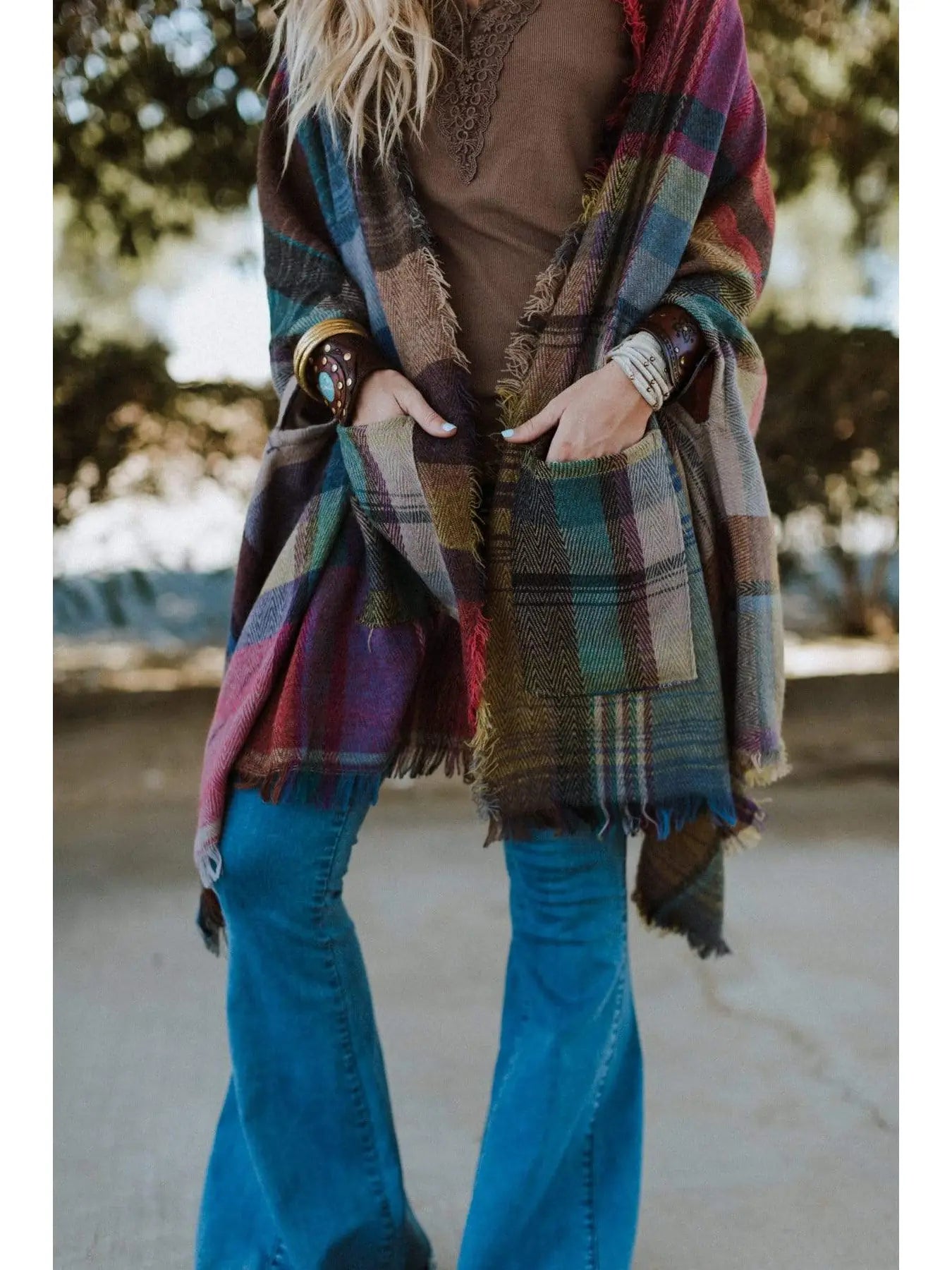 Cozy plaid wrap (one size)