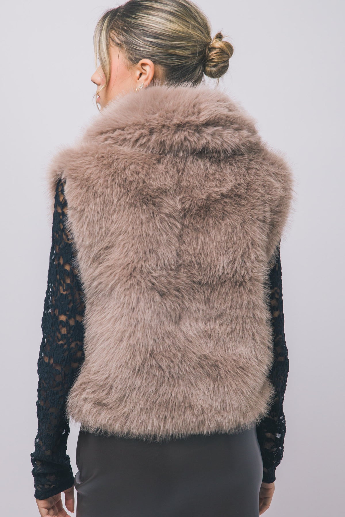 Fur vest (2 colors)