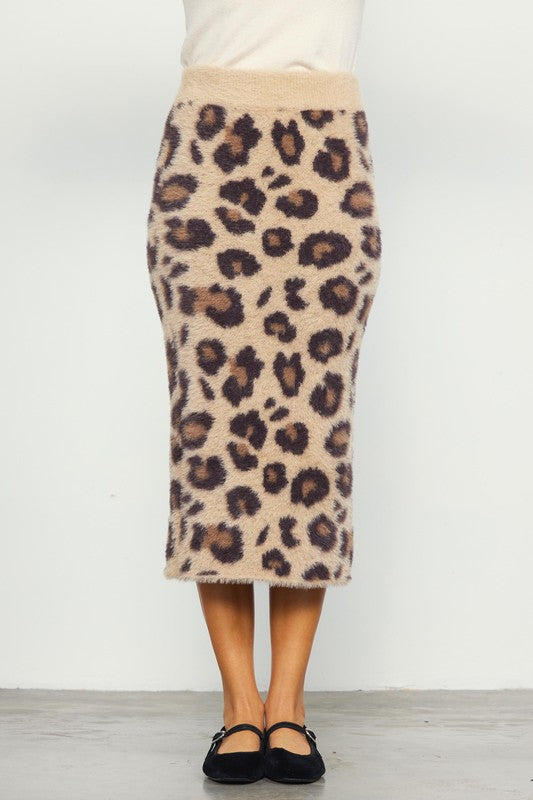 Leopard fuzzy midi skirt