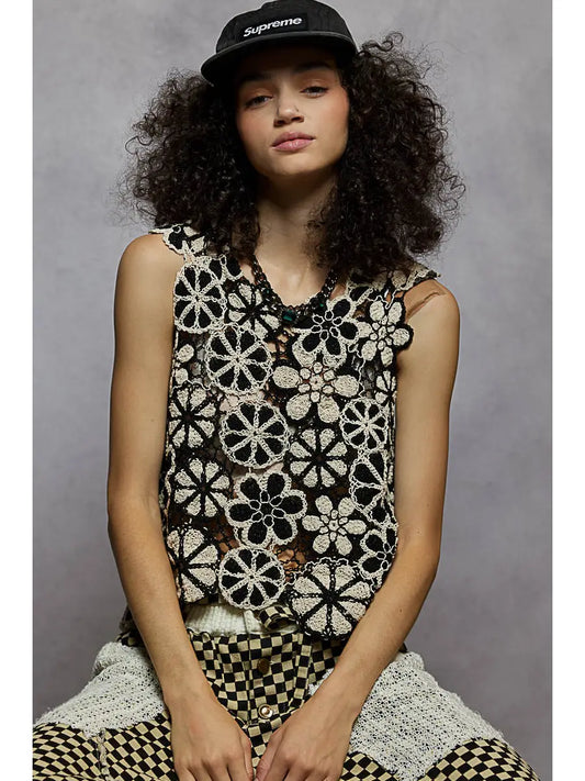 Black/natural sleeveless crochet top (one size)