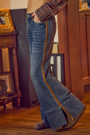 Wide leg flare with side seam detail