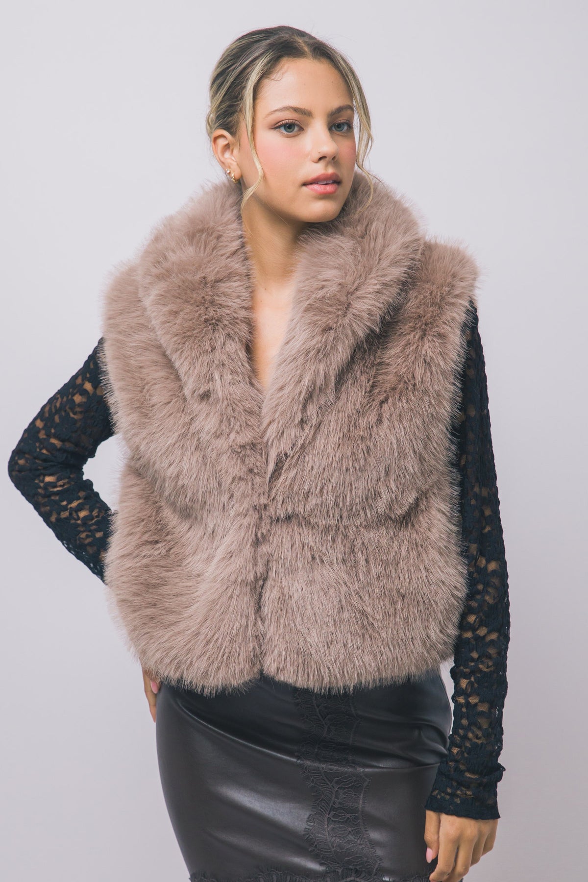 Fur vest (2 colors)